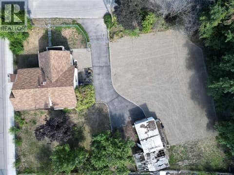 Photo 1 of 2310 34A Street, City of Vernon