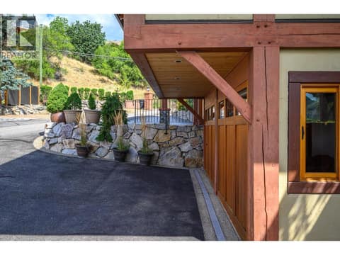 Photo 8 of 7302 Old Stamp Mill Road, Bella Vista, Vernon