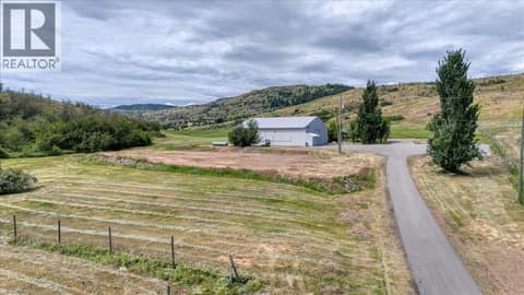 Driveway up to the property at 6924 / 6926 Old Kamloops Road, Swan Lake West, Vernon