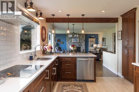 Photo 21 of 1116 Naramata Road, Uplands/Redlands, Penticton