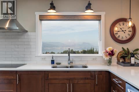 Photo 22 of 1116 Naramata Road, Uplands/Redlands, Penticton