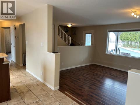 Photo 3 of 1220 MUNSON Avenue, Uplands/Redlands, Penticton