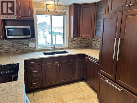 Photo 5 of 1220 MUNSON Avenue, Uplands/Redlands, Penticton