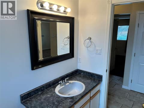 Photo 8 of 1220 MUNSON Avenue, Uplands/Redlands, Penticton