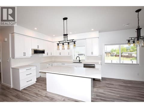 Photo 12 of 592 Nighthawk Avenue, Okanagan North, Vernon