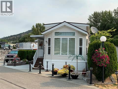 Front view at 8000 Highland Road Unit# 42, North BX, Vernon