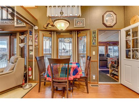 Sit in dining area at 8000 Highland Road Unit# 42, North BX, Vernon