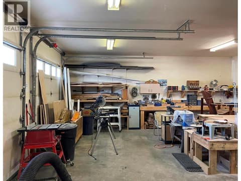Co-owners workshop at 8000 Highland Road Lot# 41, North BX, Vernon