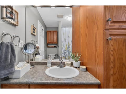 Photo 13 of 206 Falcon Avenue, Okanagan North, Vernon