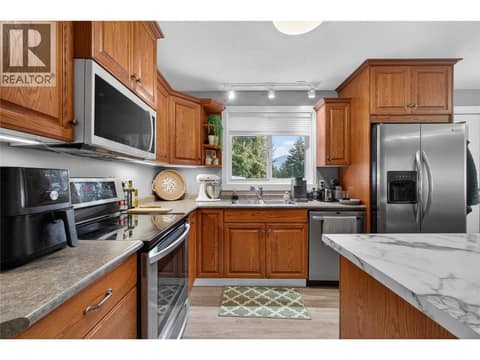 Photo 22 of 206 Falcon Avenue, Okanagan North, Vernon