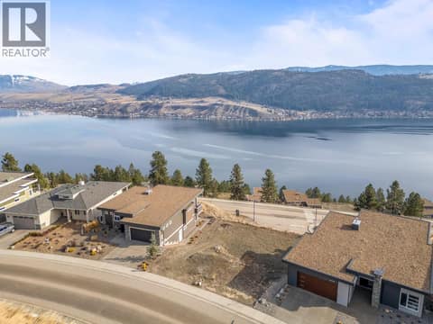 Photo 3 of 8836 Hampshire Crescent, Adventure Bay, Vernon