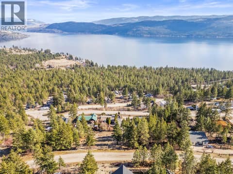 Photo 4 of 10551 Columbia Way, Okanagan North, Vernon