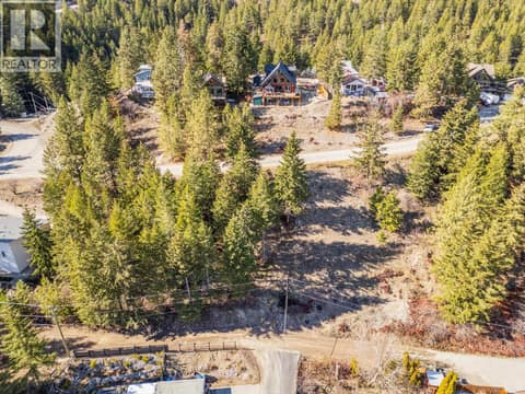 Photo 6 of 10551 Columbia Way, Okanagan North, Vernon