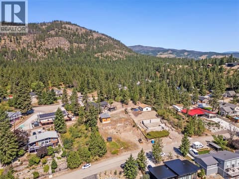 Photo 8 of 538 Mountain Drive, Okanagan North, Vernon
