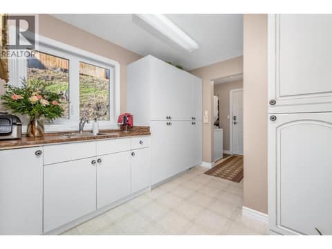 Photo 21 of 7504 Kennedy Lane, Bella Vista, Vernon