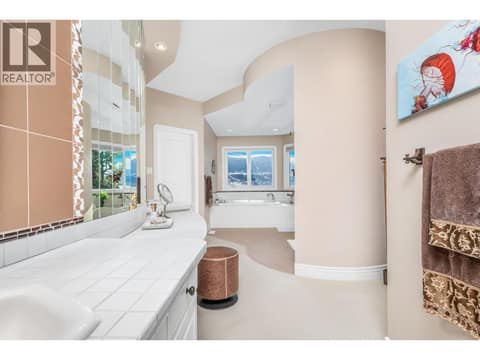 Photo 27 of 7504 Kennedy Lane, Bella Vista, Vernon