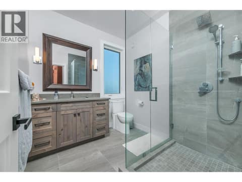 Photo 40 of 7212 Mountridge Place, North BX, Vernon