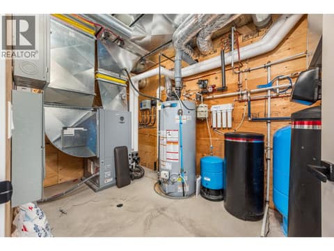 Photo 45 of 7212 Mountridge Place, North BX, Vernon