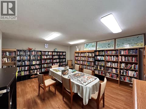 Clubhouse library at 8000 Highland Road Lot# 15, North BX, Vernon