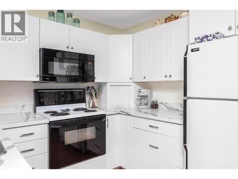 Photo 13 of 833 8 Avenue, Swan Lake West, Vernon