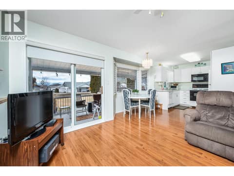 Photo 9 of 833 8 Avenue, Swan Lake West, Vernon