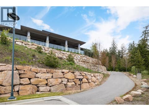 50Ft Private and Lighted Driveway at 689 Birdie Lake Place, Predator Ridge, Vernon