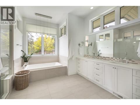 Primary Ensuite #1 at 689 Birdie Lake Place, Predator Ridge, Vernon