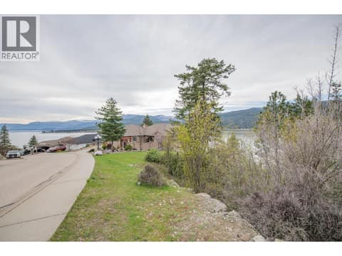 Photo 8 of 40 Kestrel Place Unit# 14, Adventure Bay, Vernon