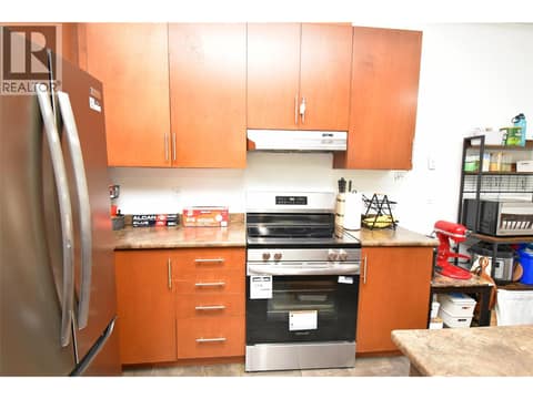 Brand new stove 2026 at 4205 27 Street Unit# 102, City of Vernon