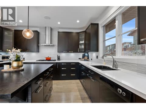Ample cabinets in the kitchen at 229 Holloway Drive, Tobiano, Kamloops