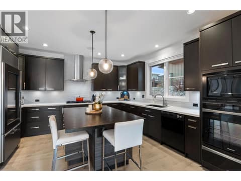 Kitchen island at 229 Holloway Drive, Tobiano, Kamloops
