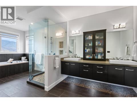 Primary large five piece ensuite at 229 Holloway Drive, Tobiano, Kamloops