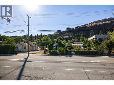 89' of Road Frontage at 3902 Alexis Park Drive, Alexis Park, Vernon