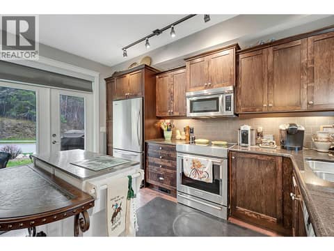Photo 18 of 333 Longspoon Drive Unit# 33, Predator Ridge, Vernon