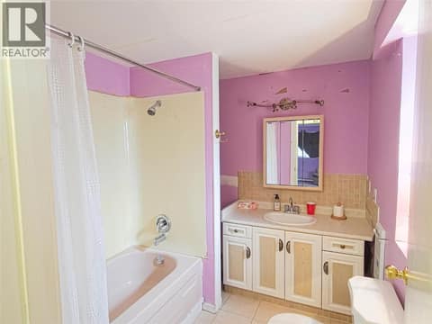 MH Basement - Bathroom at 327 97A Highway, Armstrong/ Spall., Spallumcheen