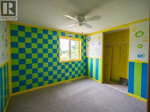 MH Main Level - Bedroom at 327 97A Highway, Armstrong/ Spall., Spallumcheen