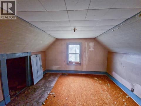 Old uninhabitable 1960 house at 327 97A Highway, Armstrong/ Spall., Spallumcheen