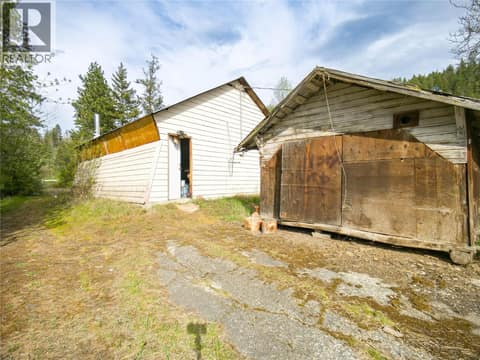 Shop and chicken coops at 327 97A Highway, Armstrong/ Spall., Spallumcheen