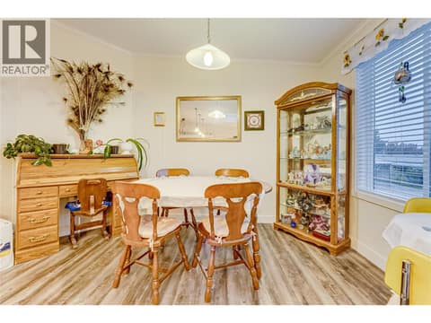 Dining area at 1600 43 Avenue Unit# 25, Harwood, Vernon