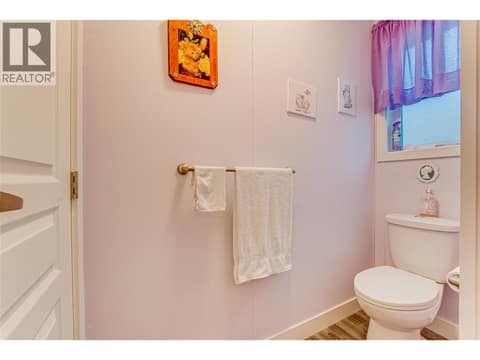 Ensuite at 1600 43 Avenue Unit# 25, Harwood, Vernon