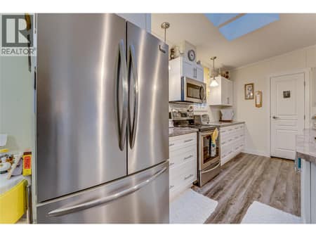 Kitchen at 1600 43 Avenue Unit# 25, Harwood, Vernon