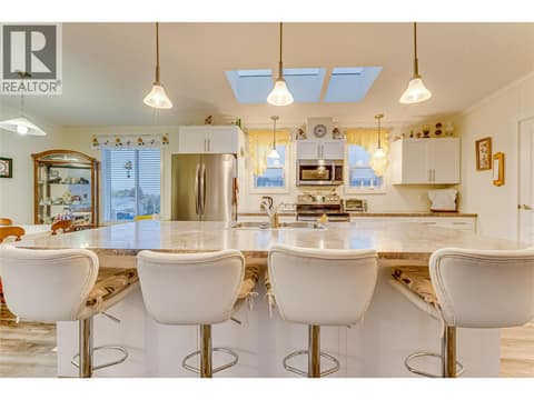 Large sit up island at 1600 43 Avenue Unit# 25, Harwood, Vernon