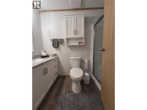 Ensuite bathroom at 5484 Okanagan Landing Road Unit# 51, Okanagan Landing, Vernon