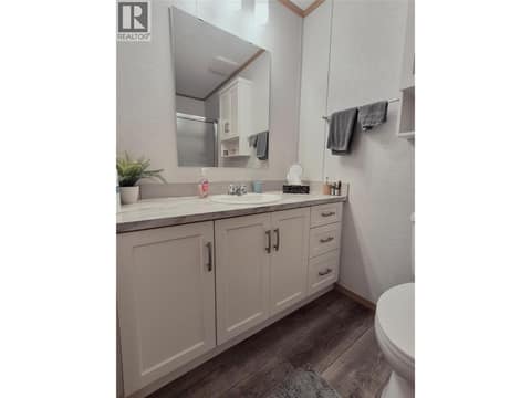Ensuite bathroom with Shower no tub at 5484 Okanagan Landing Road Unit# 51, Okanagan Landing, Vernon