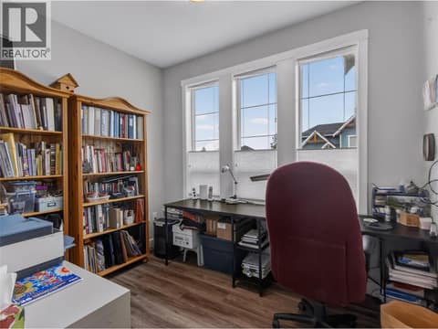 Photo 10 of 2070 Lawrence Avenue, Columbia/Duncan, Penticton