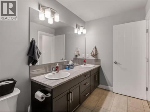 Photo 17 of 2070 Lawrence Avenue, Columbia/Duncan, Penticton