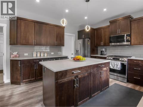 Photo 5 of 2070 Lawrence Avenue, Columbia/Duncan, Penticton