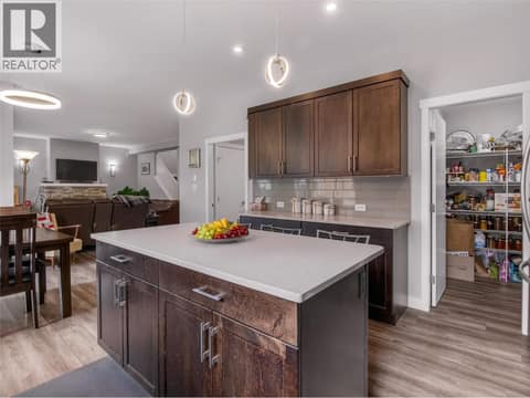 Photo 6 of 2070 Lawrence Avenue, Columbia/Duncan, Penticton