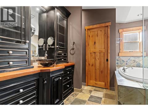 Superior cabinetry and plumbing fixtures at 148 Stemwinder Drive, Alpine Resort Area, Kimberley