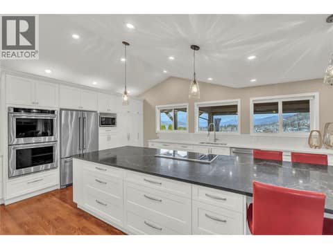 Photo 14 of 163 Westview Drive, Wiltse/Valleyview, Penticton